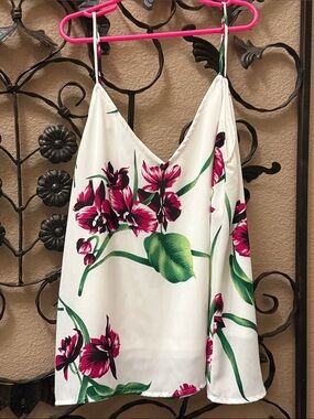 EDEN IN LOVE Floral V-Neck Cami Top - White with Pink Floral Size S